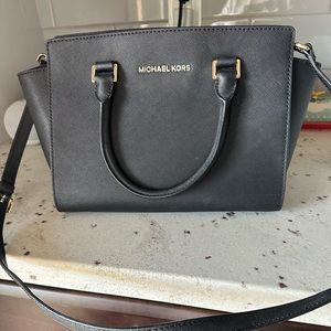 Michael kors satchel bag